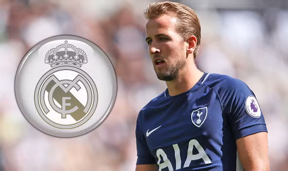 Real dùng chiêu độc tuyển mộ Harry Kane: Theo thông tin chuyển nhượng bóng đá từ Dario Gol cho hay, BLĐ Los Blancos định đưa ra đề nghị táo bạo, gạ đổi một trong ba cầu thủ xuất sắc nhất của họ là Benzema, Bale và Modric hòng thuyết phục Tottenham bán lại Harry Kane. Ảnh: Dario Gol