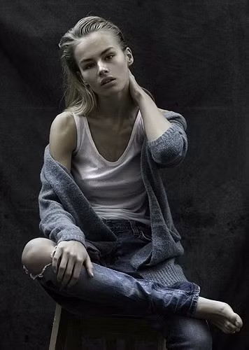 Hình ảnh AnneKee xuất hiện trên rất nhiều tạp chí.