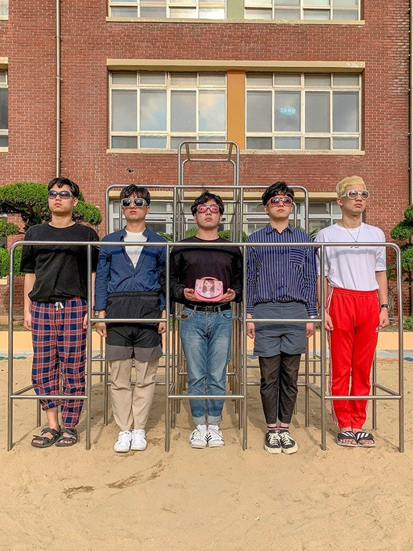 Bộ ảnh ngay khi xuất hiện trên mạng xã hội đã khiến nhiều bạn trẻ phải share ngay về tường hoặc tag hội bạn thân của mình cho chuyến du lịch sắp tới.