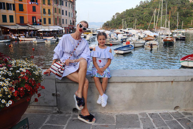 Zaklina cho biết cô muốn chia sẻ phong cách thời trang của mình tới một nửa thế giới để đánh thức vẻ đẹp tiềm ẩn bên trong họ. Cùng với đó, cô cũng theo đuổi nhiều phong cách khác nhau, từ đơn giản, thanh lịch cho tới sang trọng, quyến rũ và đều thành công cả.