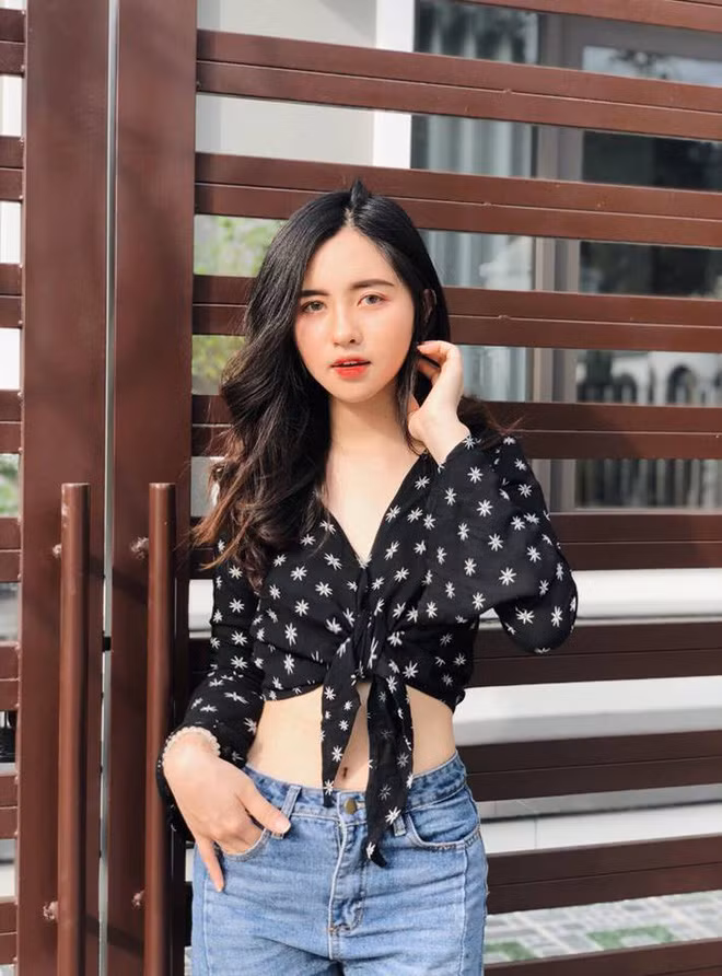 Không chỉ bức ảnh trên mà hầu hết bức ảnh có Thu Trang đều hút hàng nghìn lượt like. Tuy có lợi thế về ngoại hình nhưng cô nàng không muốn dấn thân vào showbiz như nhiều người đồn đoán.