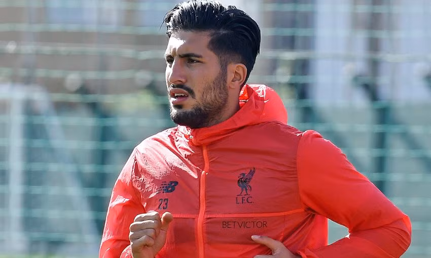 Emre Can sắp rời Liverpool: Như đã đưa tin, Emre Can chỉ còn hợp đồng với Liverpool đến tháng 6/2018, và cầu thủ đã nhận nhiều đề nghị từ Juventus và vài CLB khác. Và những trục trặc trong việc đàm phán hợp đồng mới khiến tiền vệ Emre Can nhiều khả năng rời Liverpool khi hợp đồng của anh hết hạn.
