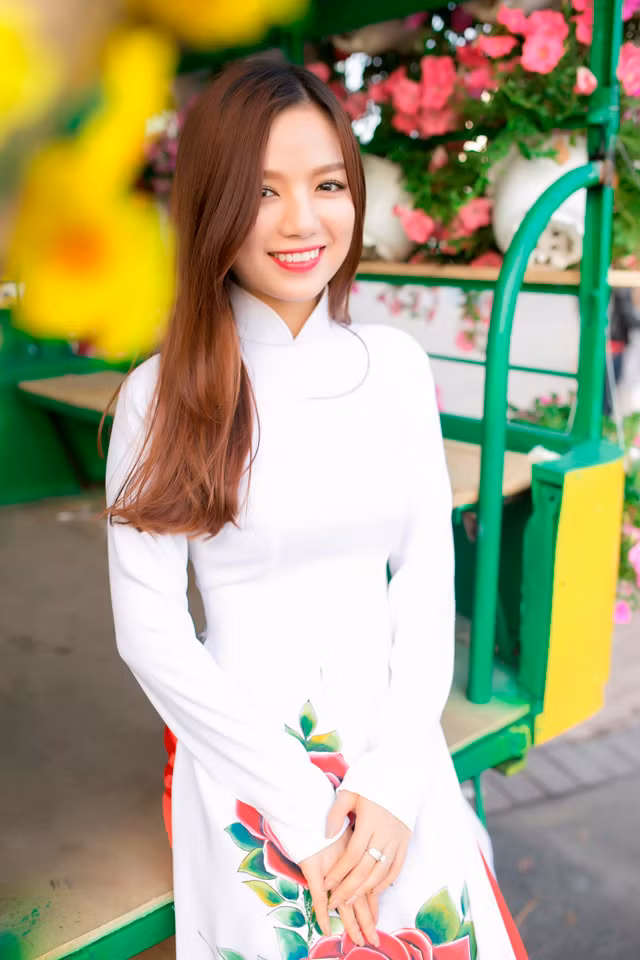 Chưa dừng lại ở đó, cô gái sinh năm 1994 này còn từng tham gia rất nhiều bộ phim tuổi teen như Tiệm bánh Hoàng tử bé, Ngày đấu trí, Học viện teen cứng.