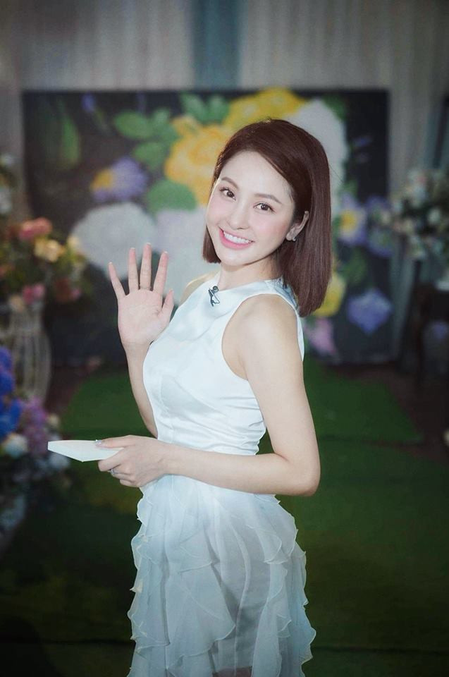 Cụ thể, Trâm Anh cho biết: "Thật ra công việc hiện tại của mình khá ổn. Dù đây là hướng đi khác hoàn toàn so với nghề diễn viên, người mẫu ảnh trước đây mình từng làm nhưng mình cũng không gặp phải nhiều khó khăn."