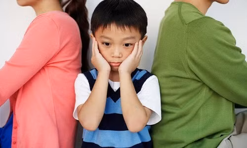 Thu gui cap vo chong khong ly hon, gang chung song vi con