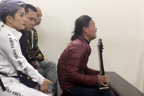 Noi day dut cua Chau Viet Cuong va niem dau nguoi me mat con