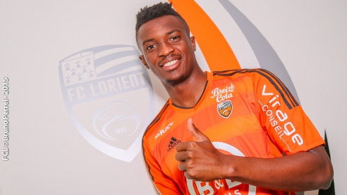 Tuy nhiên, Moukandjo của FC Lorient cũng gây ấn tượng không kém khi cùng Ibrahimovic sánh vai trên bảng xếp hạng những chân sút ghi bàn nhiều nhất sau 13 vòng giải VĐQG Pháp.