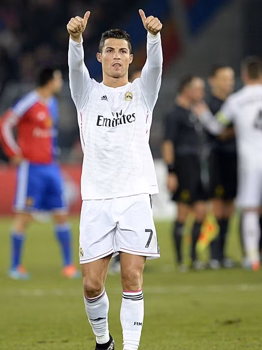 Mùa giải này, cựu cầu thủ của Man United đã có 3 cú hat-trick và đây bằng với tổng số hat-trick của các cầu thủ khác cộng lại (mùa giải C1 năm nay mới chỉ có 3 cầu thủ ngoài Ronaldo lập hat-trick, mỗi người sở hữu 1 hat-trick).