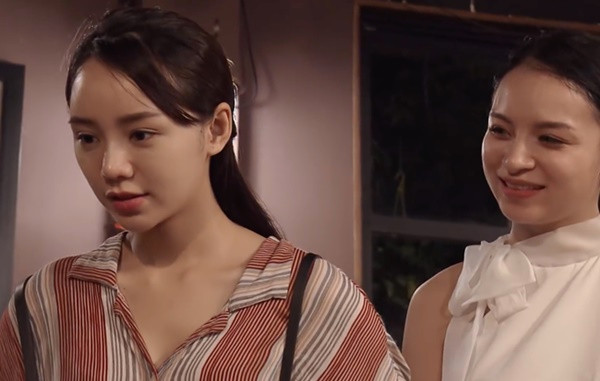 Hot girl Quỳnh Kool từng được nhiều người biết tới các series phim hài như Kem xôi hay Loa phường. Mới đây, cô nàng 9X này một lần nữa chiếm sóng khi vào vai em gái Lan cave trong bộ phim ăn khách Quỳnh búp bê.