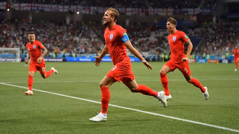 Video: Kane sap vai nguoi hung cuu “su tu” khoi hoa meo