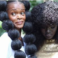 Sau khi bức ảnh của cô được đăng tải trên internet, nó đã tạo ra một cơn sốt, đặc biệt là trên Instagram.