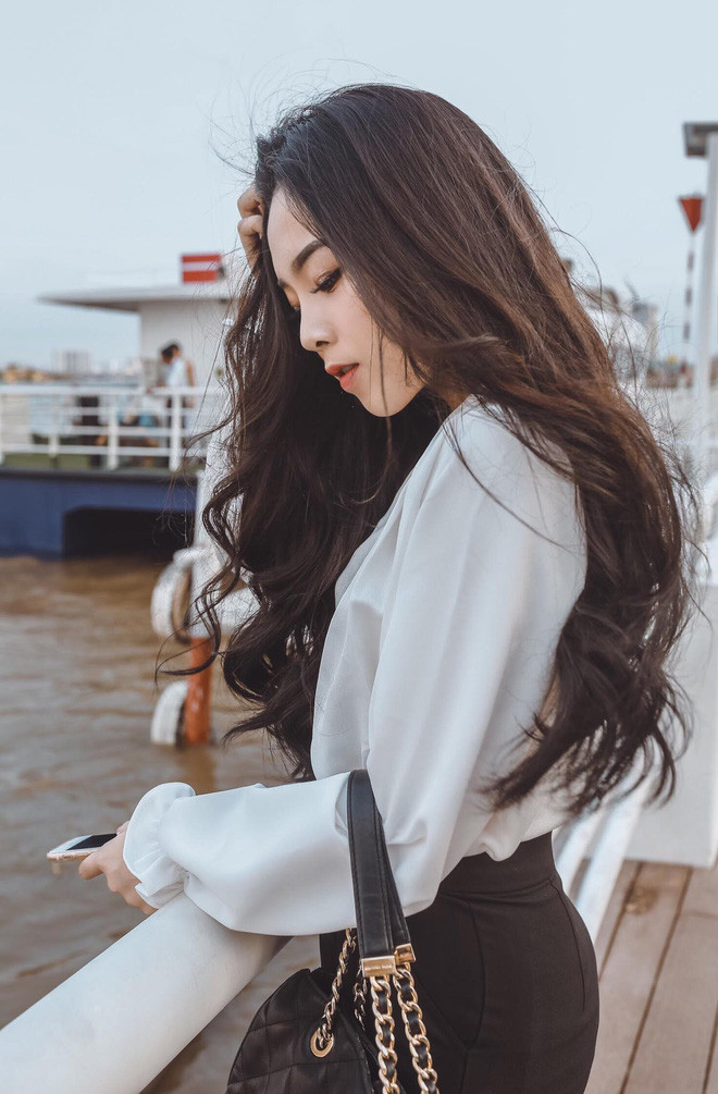 Cô nàng gốc Việt được nhắc tới đó là Oh Chung Lim, nickname Sarah. Sarah sinh năm 1997, có ba là người Hàn Quốc còn mẹ là người Hoa lai Việt. Sarah sinh ra và lớn lên ở TP HCM, hiện tại đang học ở RMIT Việt Nam.