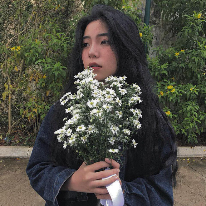 Nhưng đôi lúc, Thảo Liên cũng có những góc ảnh cực nhẹ nhàng, đáng yêu đúng với lứa tuổi 17 của mình.