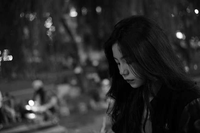 Gương mặt thanh tú với sống mũi cao, làn da trắng, đôi môi "dỗi hờn" cũng rất hút mắt người đối diện và đây cũng là thứ vũ khí khiến Thảo Liên.