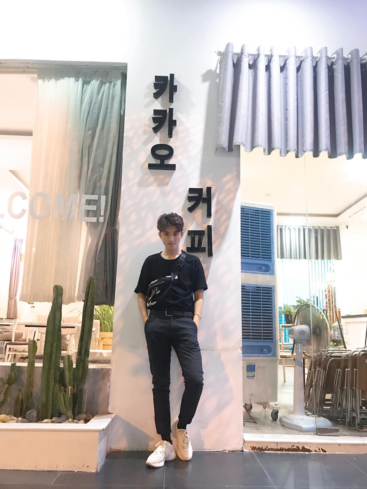 Nhiều người nhận xét, vẻ ngoài của Hoàn giống với nhiều anh chàng điển trai Hàn Quốc.