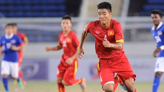  Đức Chinh (Việt Nam) đã có 4 bàn thắng tại vòng loại U19 châu Á nhưng anh không được đánh giá cao vì đã bỏ lỡ rất nhiều cơ hội để nâng thành tích ghi bàn của mình trong màu áo U19 Việt Nam.