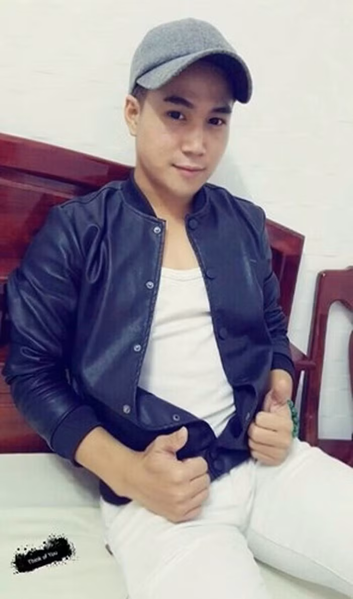 1 năm trở lại đây, Quân Kun đã thôi những chiêu trò đánh bóng tên tuổi như trước. Anh chàng sống bình lặng hơn khi không còn những phát ngôn mang tính chất "ngông cuồng" và đang theo học thanh nhạc nghiêm túc, trau dồi tiếng Anh để trở lại vào một ngày không xa.