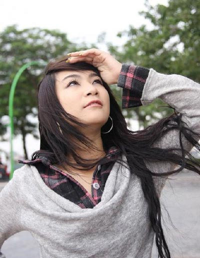 Theo gia đình, lễ viếng được tổ chức vào hồi: 08h00 - 11h00 ngày 27/10/2018 (tức ngày 19/9/2018, năm Mậu Tuất) tại Nhà tang lễ Nghĩa trang Văn Điển, Hà Nội. Sau đó, cô được an táng tại Đài Hoá Thân Hoàn Vũ Văn Điển, Hà Nội.