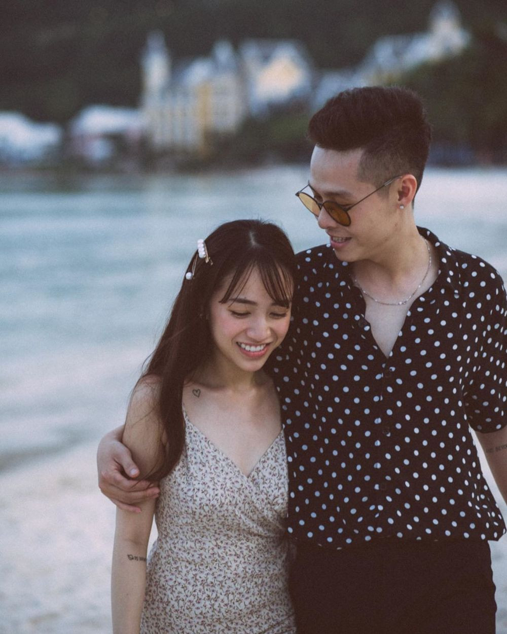 Trước đó, Mina Phạm cũng không đến dự hay xuất hiện trong đám cưới của Joyce. Và từ trước đến nay, cả Mina lẫn Joyce đều rất kiệm lời, thậm chí né tránh việc nhắc đến tên nhau.