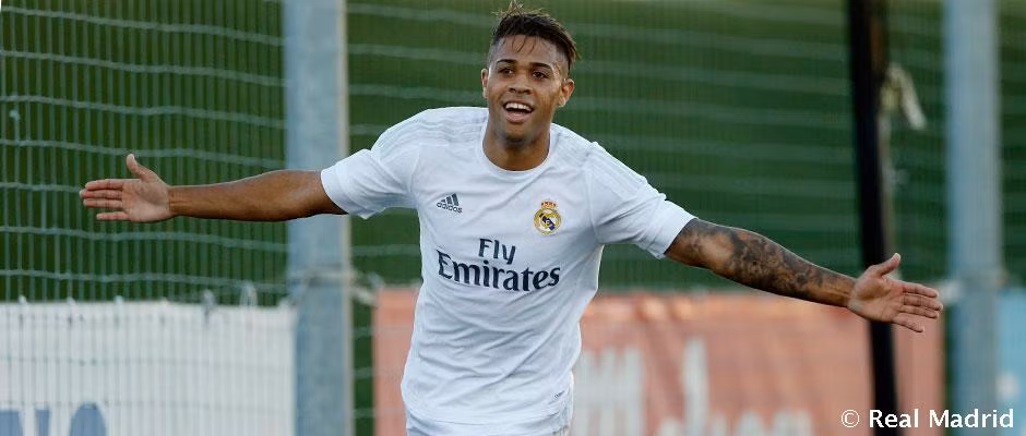 Mariano là tiền đạo người Tây Ban Nha có biệt danh là "sát thủ". Cầu thủ 22 tuổi này được rất nhiều đội bóng tại La Liga theo đuổi, nhưng lại quyết tâm bám trụ lại Real Madrid để tìm kiếm vị trí thi đấu chính thức.