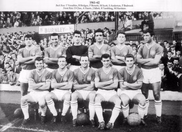 Năm 1962, Ipswich Town đã vô địch nước Anh ngay mùa giải đầu tiên họ góp mặt ở sân chơi số 1 xứ sở sương mù. Năm đó, Ipswich Town chơi rất hay nhờ áp dụng sơ đồ 4-3-3.