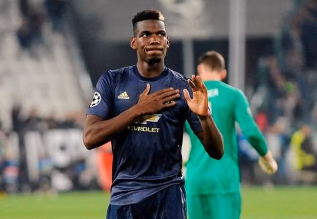 Theo tiết lộ của tờ The Sun, Paul Pogba sẽ chỉ ở lại sân Old Trafford nếu nửa đỏ thành Manchester trả cho anh mức lương 500.000 bảng/tuần. Đây là số tiền ngang bằng với tiền đạo Alexis Sanchez, người đang hưởng lương cao nhất CLB.