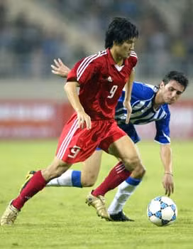 Năm 2004, gã khổng lồ của Bồ Đào Nha là FC Porto cũng đã nhận lời mời của LĐBĐ Việt Nam tham dự Agribank Cup. Nhưng cũng giống Juve, Porto cũng chỉ mang một đội hình trẻ đến với mảnh đất hình chữ S.