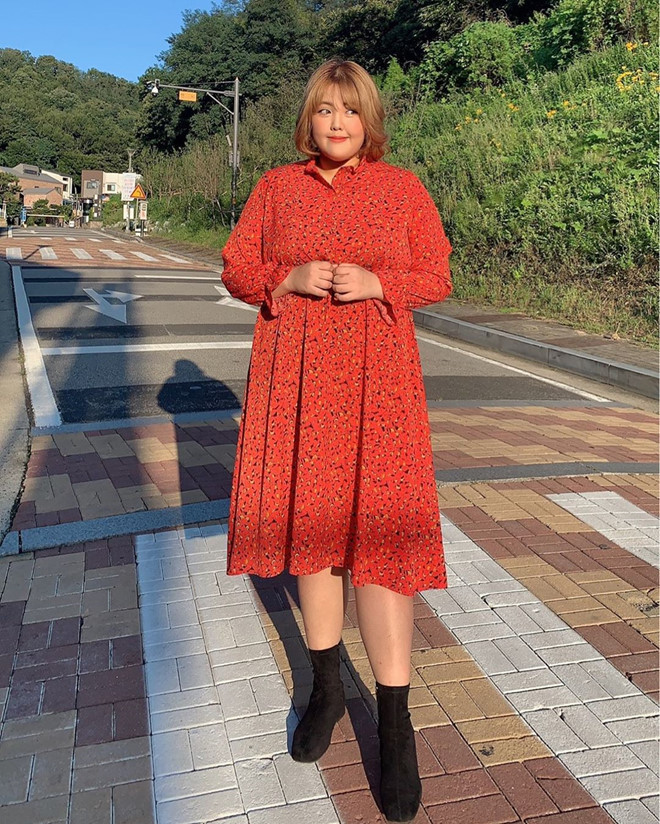 Vốn đã có sẵn khá nhiều đường nét thanh tú nên khi trang điểm, Soo Bin đã trở nên xinh đẹp hơn nhiều.