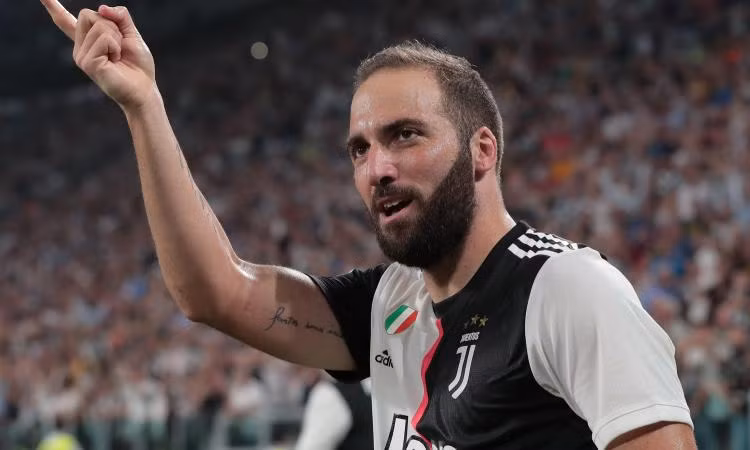 Chuyen nhuong bong da moi nhat: Dinh 