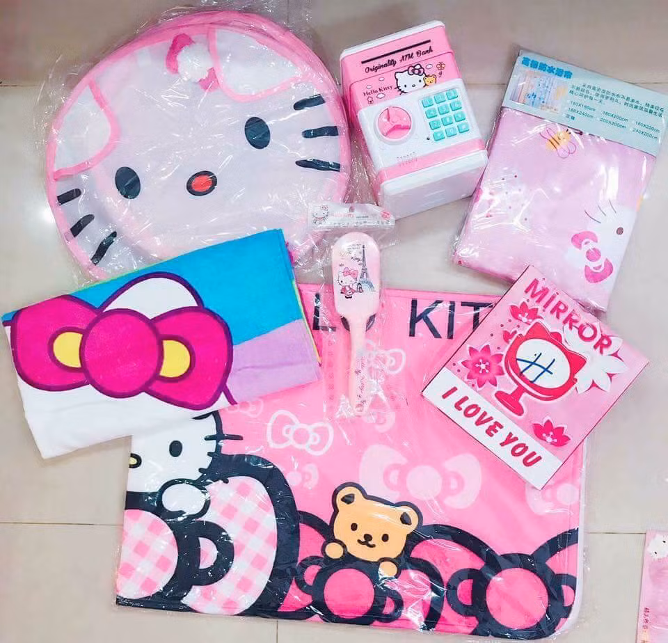 Tuy sở hữu một tài sản son môi khổng lồ như vậy, song Hải Ngân cho biết cô chỉ để dành ngắm chứ rất ít khi sử dụng.