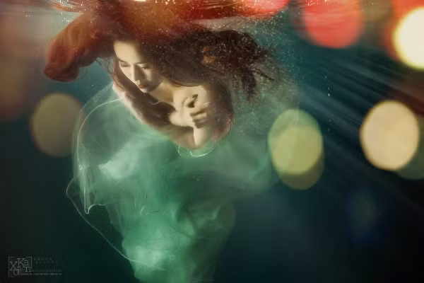 Việc trở lại và xây dựng lại hình ảnh mới mẻ này được cư dân mạng đánh giá là lựa chọn khá khôn ngoan của Phương Vy.