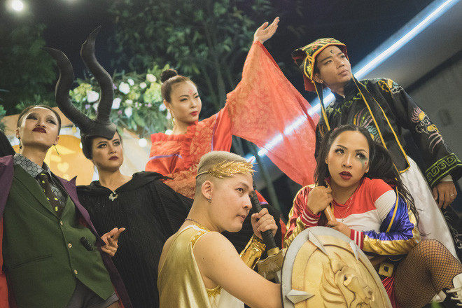 Điều đặc biệt nhất của đám cưới này có lẽ chính là concept tổng thể của buổi lễ. "Không theo một quy luật nào" là cụm từ chính xác nhất để nói về lễ thành hôn của cặp đôi dancer Ngọc Cương và Mỹ Lệ.