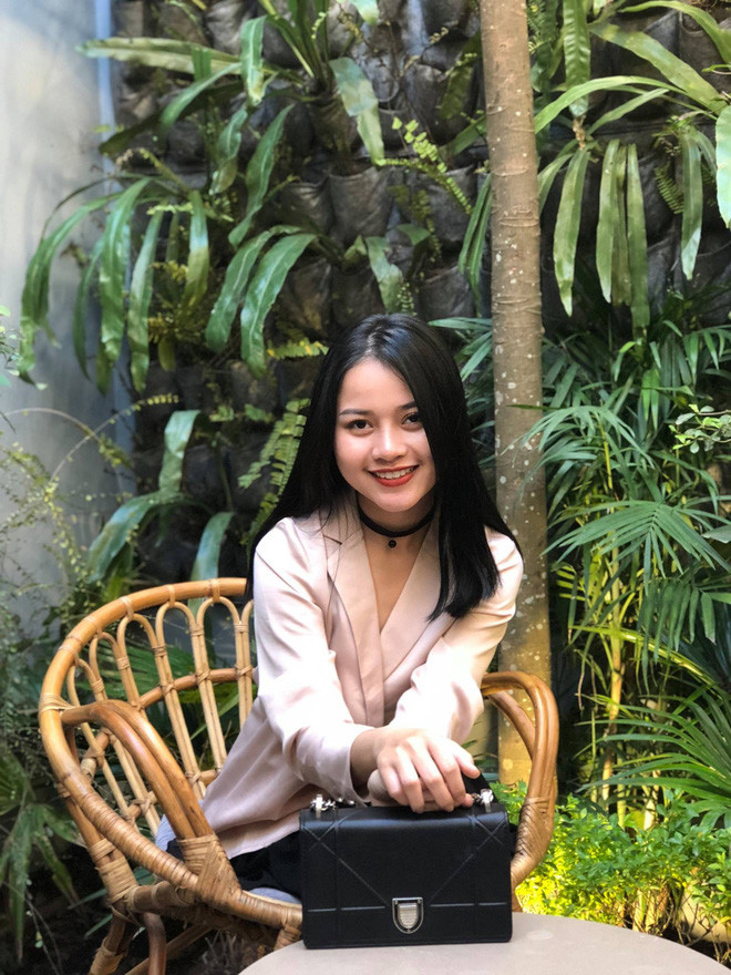 Nguyễn Thị Mai Hương là hoa khôi cuộc thi Miss &amp; Mr HUS 2019, cô gái sinh năm 1997 là cựu sinh viên lớp K60 - Quản lý đất đai, khoa Địa lý, Đại học Khoa học Tự nhiên, Đại học Quốc gia Hà Nội.