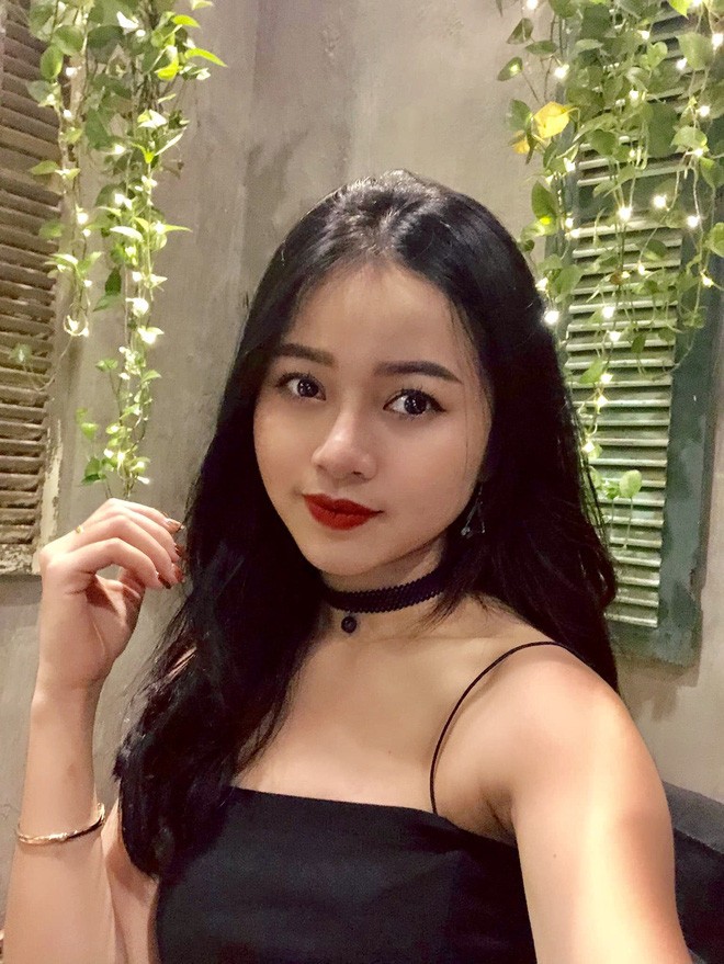 Ngoài thời gian học tập, Mai Hương hường xuyên tham gia các chương trình với vai trò diễn viên múa, cô còn dạy múa để thỏa mãn đam mê với bộ môn này. Cô nàng cho biết múa là một năng khiếu từ nhỏ và may mắn khi được bố mẹ ủng hộ, tạo điều kiện để cô phát triển bộ môn yêu thích của bản thân.