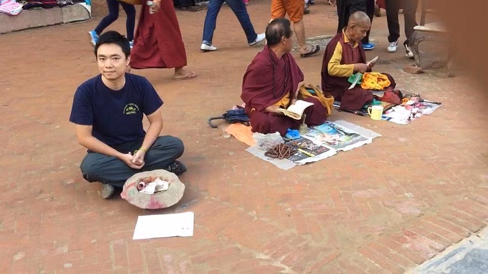 Sau vài giờ vào vai ăn xin, chàng trai Việt Nam đã nhận được rất nhiều sự quan tâm của người dân bản địa cũng như người đi ngang đường. Anh đã nhận được hơn 3000 rubi (tương đương với 600.000 VNĐ).