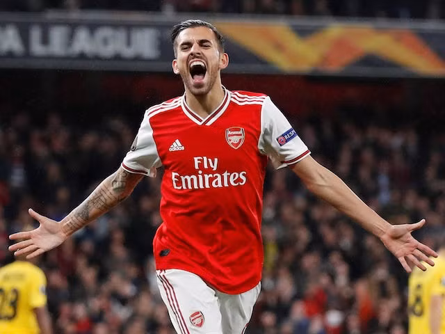 Theo El Desmarque, Dani Ceballos đã có cuộc gặp gỡ với chủ tịch Real Madrid, Florentino Perez vào tuần trước để thảo luận về tương lai. Quyết định cuối cùng là tài năng sinh năm 1996 muốn ra đi, hy vọng được ở lại Arsenal bằng bản hợp đồng mua đứt hè 2020.