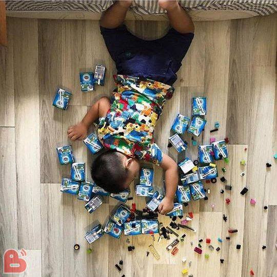 Không chỉ có người lớn mới chạy theo trào lưu ngã sấp mặt mà chính những đứa trẻ cũng rất thích và chịu hợp tác để ăn theo bức ảnh này.