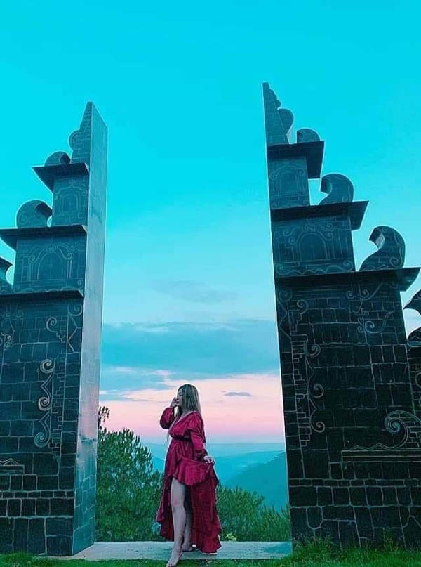 Tọa lạc trong khu nghỉ dưỡng trên ngọn đồi Robin xinh đẹp, thuộc khu du lịch cáp treo Đà Lạt.