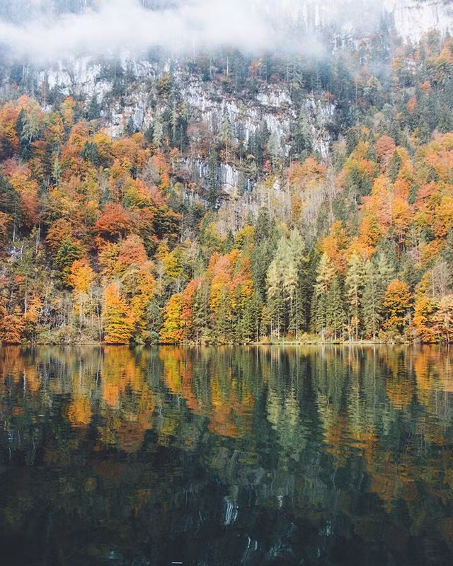 Jannik Obenhoff xuất thân là một nhiếp ảnh gia. Dù mới chập chững cầm máy, nhưng anh chàng phượt thủ 16 tuổi này đã khiến nhiều nhiếp ảnh gia lão làng phải trầm trồ tán thưởng bởi nước ảnh cực nét và màu sắc hài hòa.