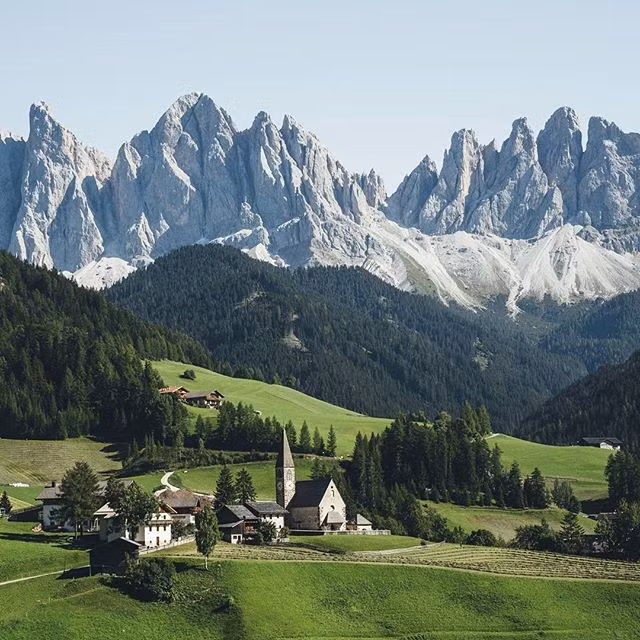 Nhiều người còn cho rằng, sau khi xem những bức ảnh của Jannik nhiều người đã phát thốt lên rằng chân họ cảm thấy "ngứa ngáy" và muốn bước đi để có thể hòa mình vào thiên nhiên và ngắm phong cảnh cực kỳ thú.