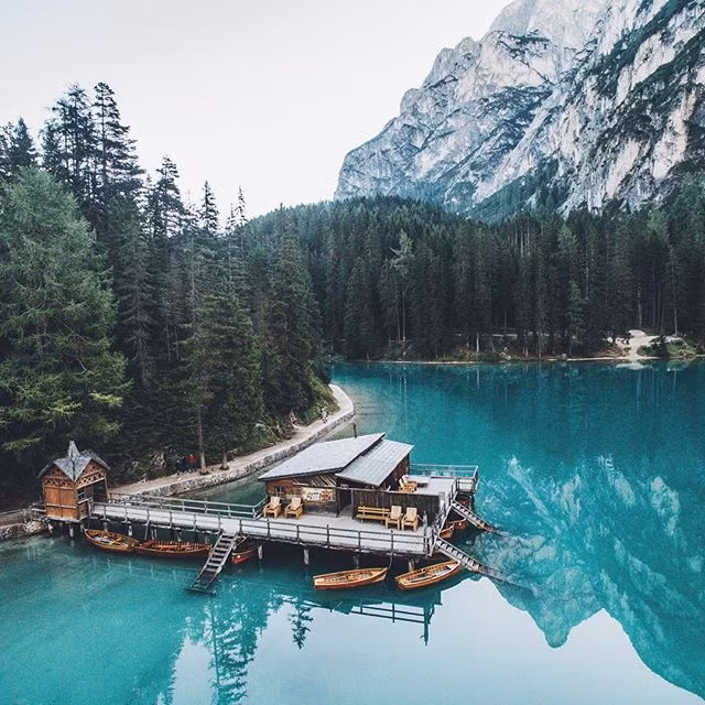 Cụ thể, phượt thủ được nhắc đến ở đây có tên Jannik Obenhoff, nhìn vào kho ảnh đồ sộ của anh chàng người Đức này trên trang cá nhân, nhiều người nghĩ rằng anh đã lớn tuổi nhưng khi phát hiện của anh chàng này mới 16 thì họ mới tá hỏa.