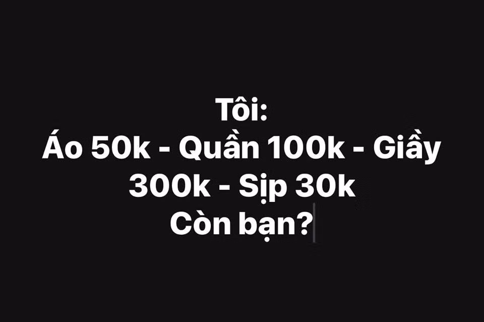 Chưa dừng lại ở đó, nhiều bạn trẻ còn khoe những món đồ mình đang mặc trên người toàn bộ đều là đi mượn hay được cho.