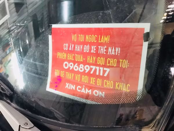 Đa phần các dân mạng đều đánh giá cao ý thức của chủ nhân của những mảnh giấy nhắn gửi trên và cho rằng dù có giận đến mấy, tiếc tiền đến mấy nhưng khi đọc được những lời này, chắc hẳn các chủ xe sẽ cũng nguôi ngoai phần nào.