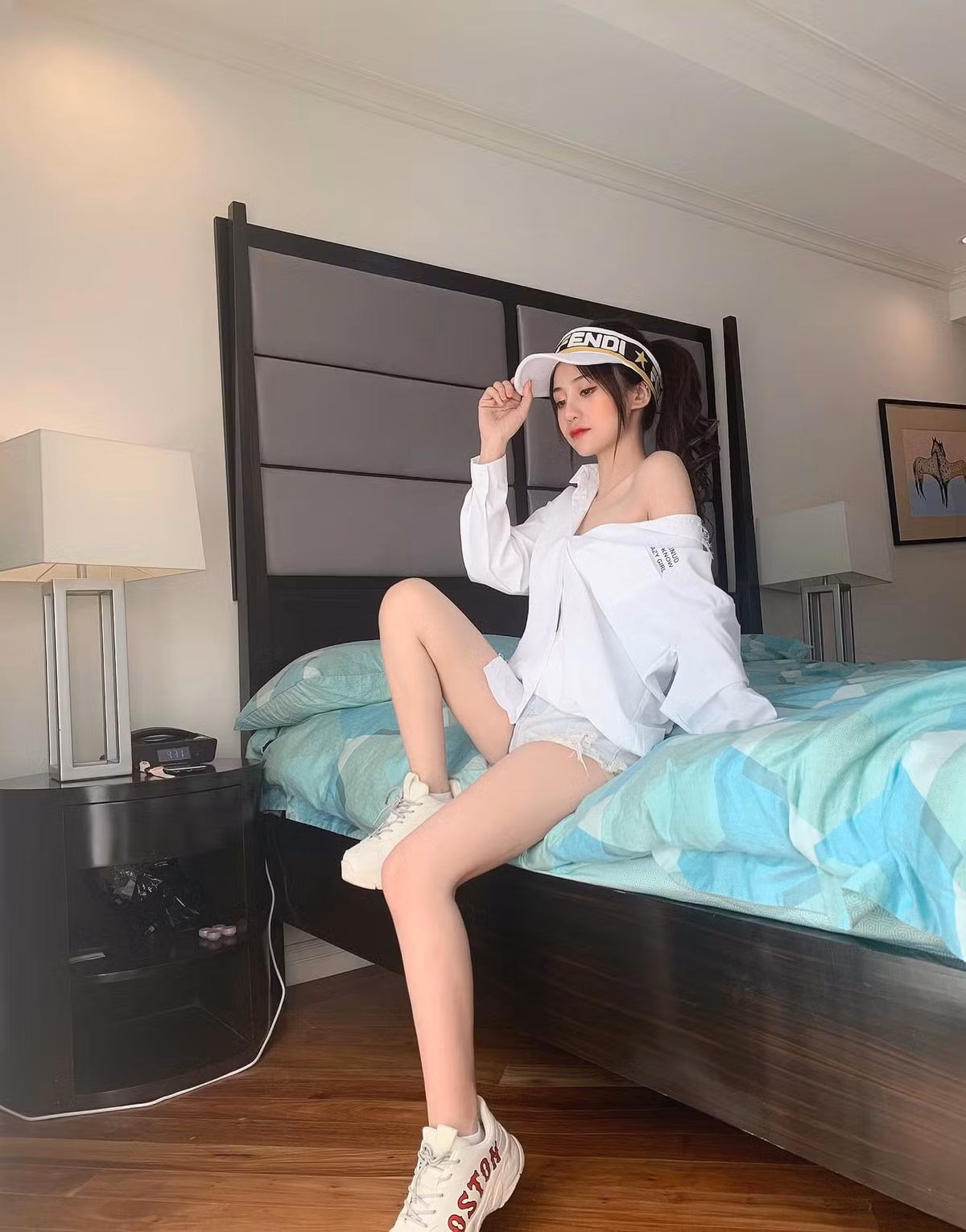 Từ năm 2017, Ngọc Duyên đã làm mẫu lookbook và mẫu ảnh tự do. Hơn 2 năm trong nghề đã giúp cô có nhiều kinh nghiệm hơn khi diễn trước ống kính.