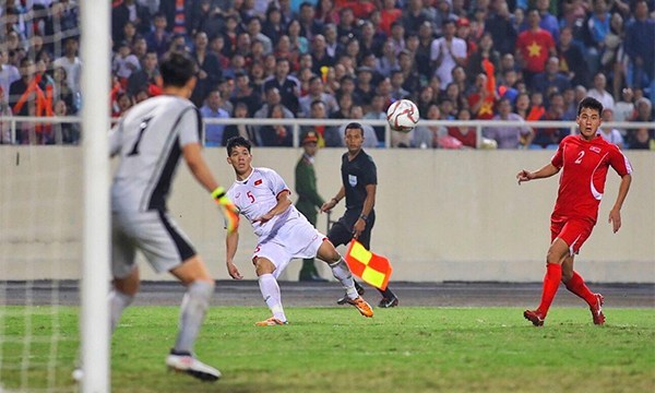 HLV Park Hang-seo het loi khen “tan binh” cua doi tuyen Viet Nam