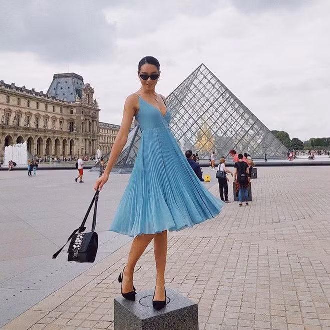 Diana cho biết cô rất yêu thích làm đẹp, thời trang, nhiếp ảnh, du lịch.