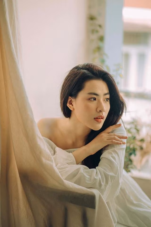 Gương mặt ưa nhìn và thần thái hơn người, Minh Trang khiến vạn người mê và hiện tại trang cá nhân của cô bạn này đã có tới hơn 100.000 lượt theo dõi.