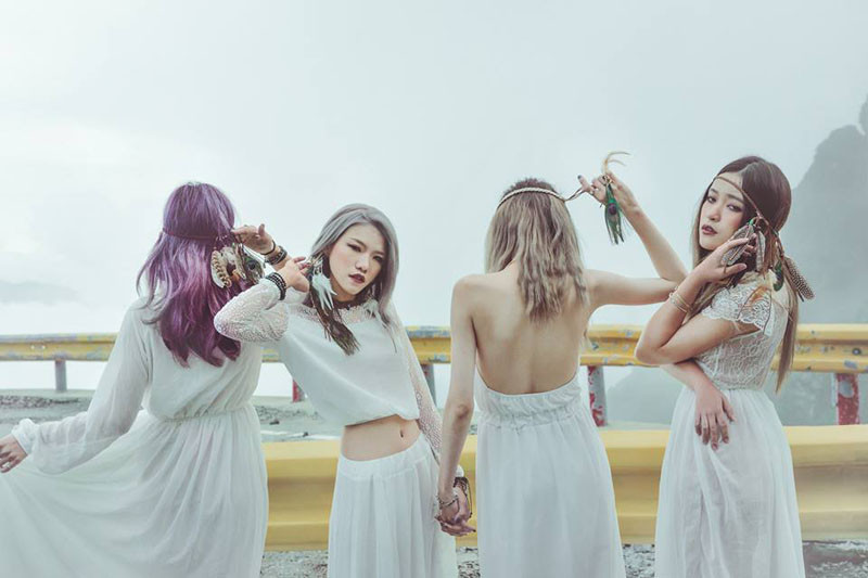 Mục đích chụp ảnh của nhóm 4 cô gái này là muốn nâng cao ý thức bảo vệ những hòn đảo trên biển và cho mọi người thấy cảnh quan thiên nhiên ở Đài Loan rất đẹp.