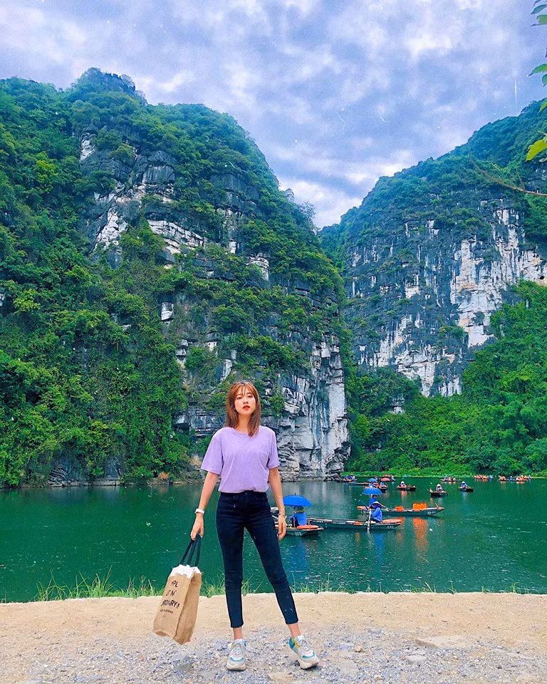 Tuy nhiên, những hình ảnh có chút lạnh lùng kiểu này cũng phù hợp với Mai Anh.