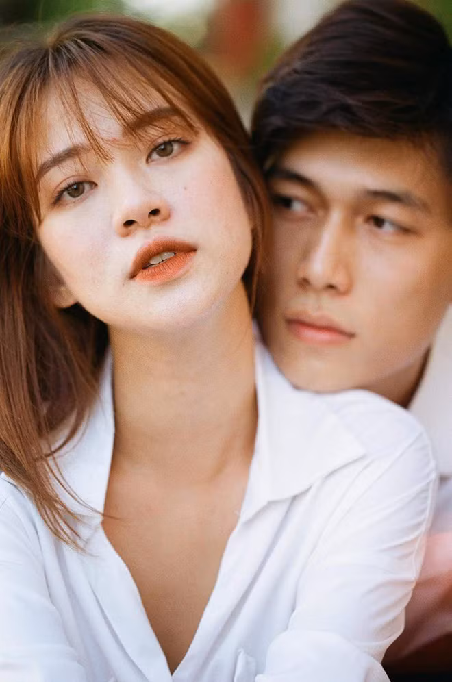 Trương Hoàng Mai Anh là cái tên nổi lên trong các hot girl World Cup 2018 trên sóng truyền hình. Bước ra khỏi chương trình đó, cô bạn này vẫn trung thành với nghiệp người mẫu lookbook của mình.